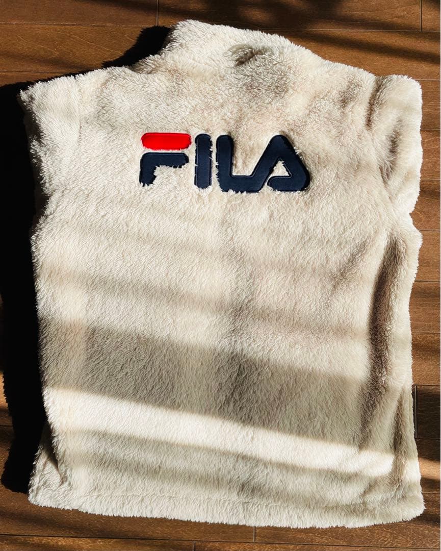 FIRA／フィラ　ボアフリース　BTS JIN・テテ着用　長袖　アイボリー色