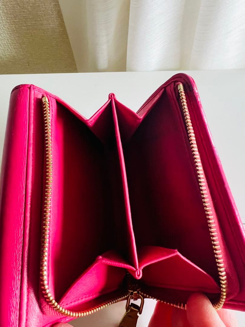 miu miu ピンク 二つ折り財布