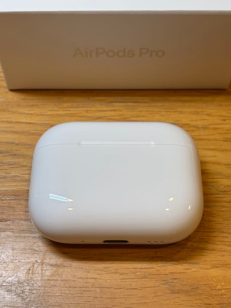 新品　AirPods Pro 3 正規品　充電ケースのみ