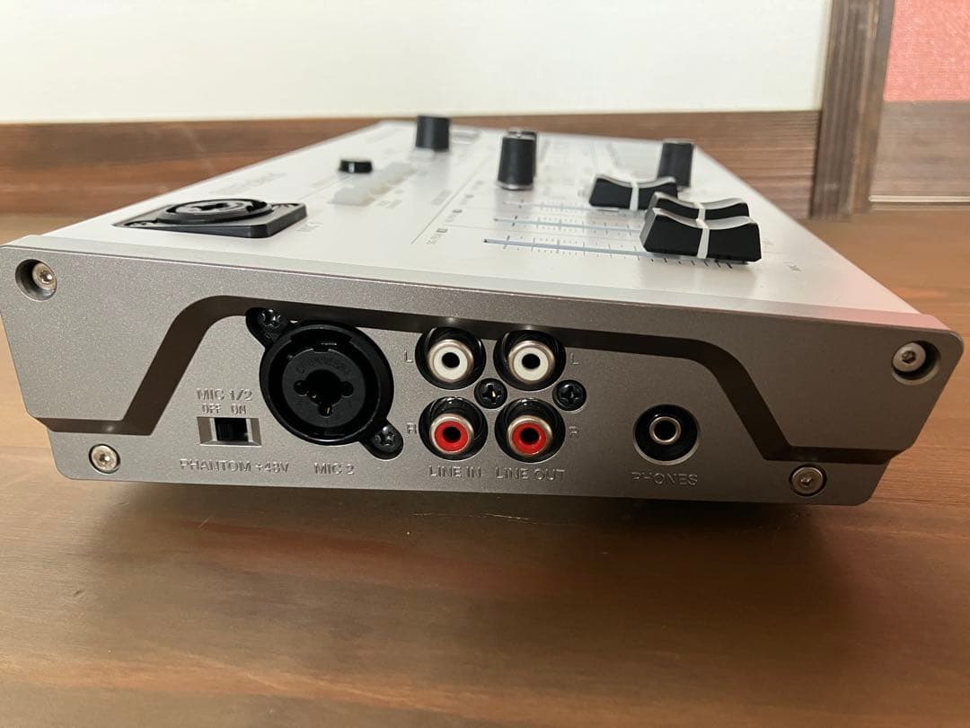 手軽にプロ仕様の配信を！Roland VR-1HD