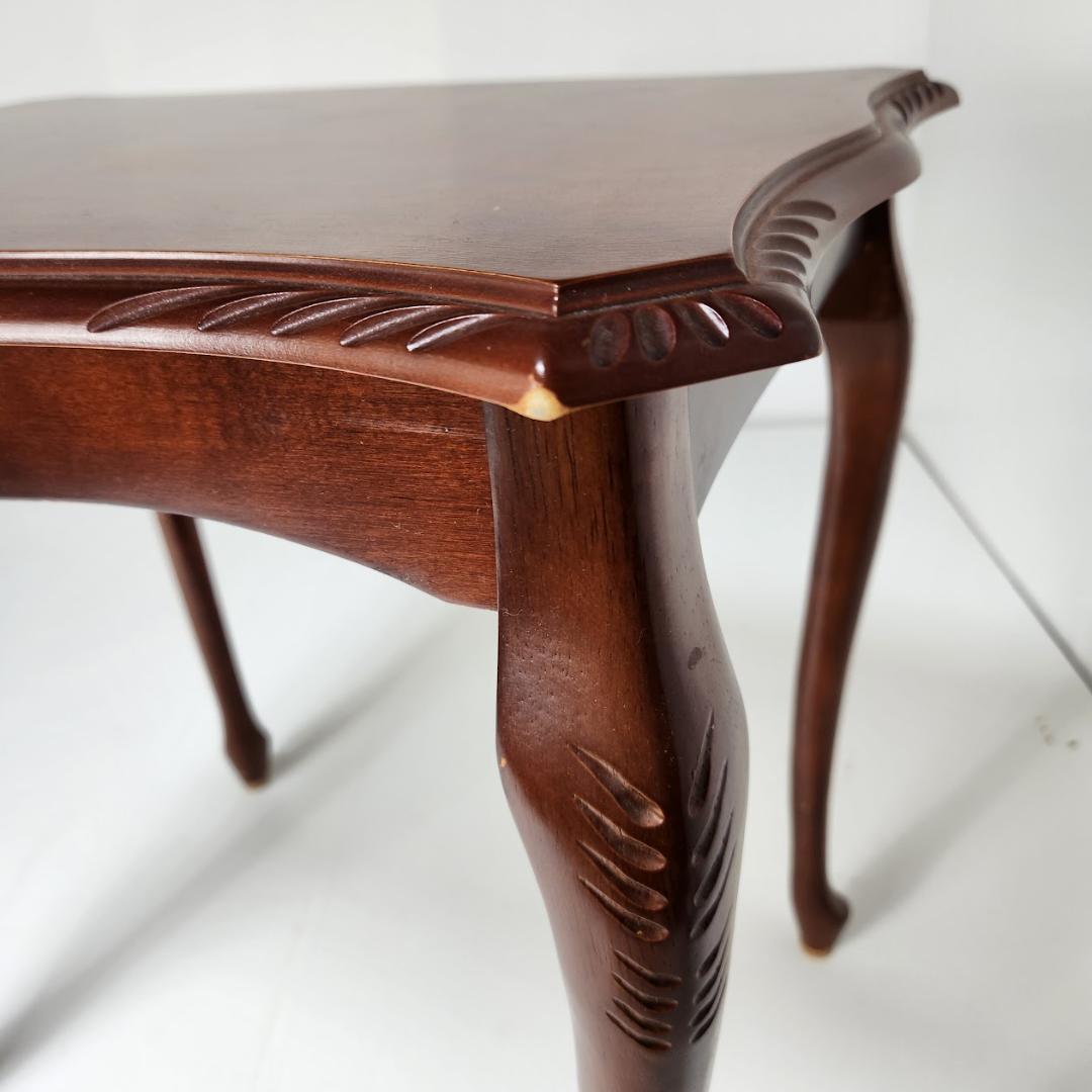 アンティーク調　サイドテーブル 木製　猫脚　コーヒーテーブル 幅56cm