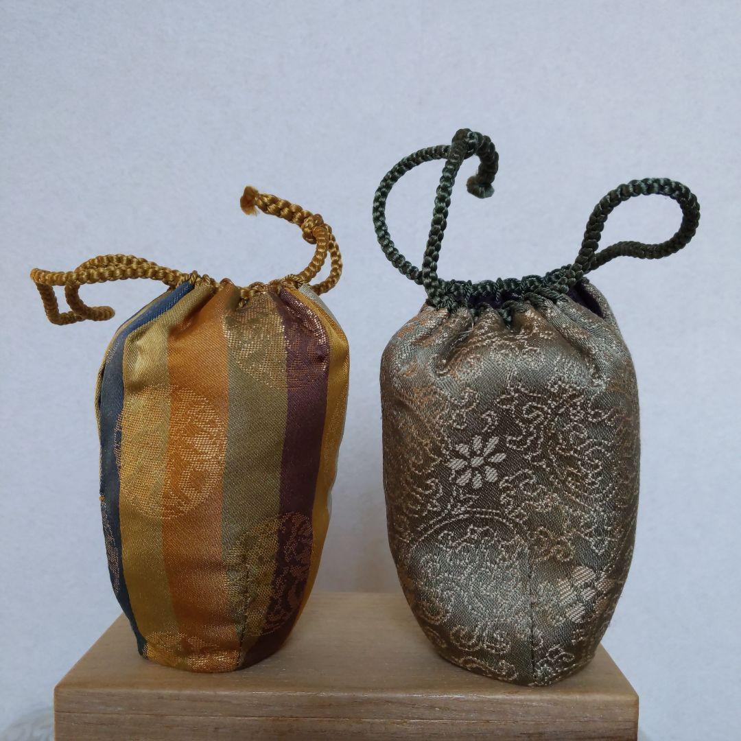 茶道具　高取焼　茶入　鬼丸雪山　作　貞家緞子　和久田丸紋　表千家　【匿名配送】