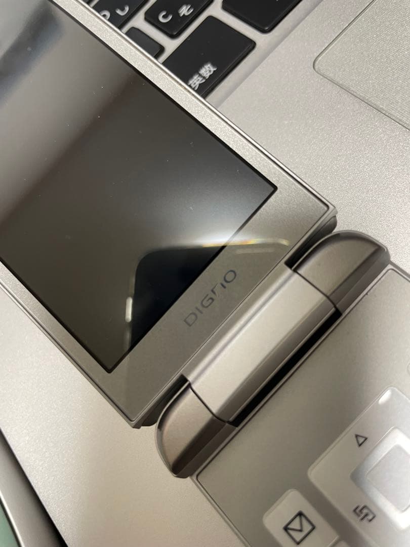 京セラKYOCERAディグノDIGNOケータイ3折りたたみ式 携帯電話 シルバー