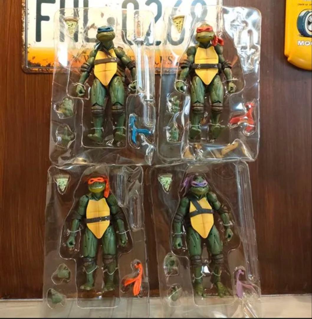新品　ミュータント・ニンジャ・タートルズ フィギュア 4体セット　NECA ネカ