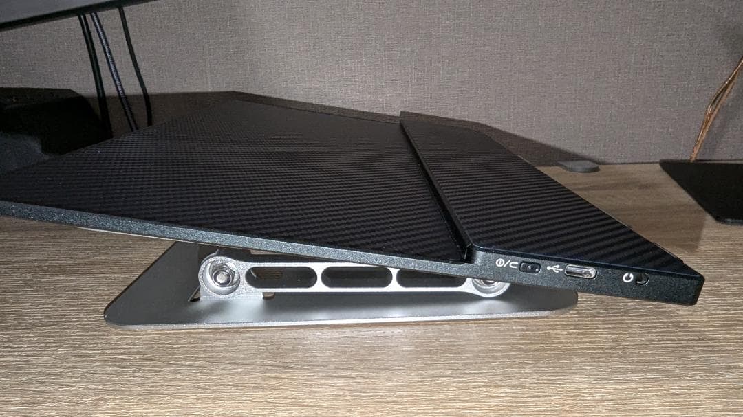 ユニーク 4Kモバイルモニター タッチパネルディスプレイ 15.6インチ