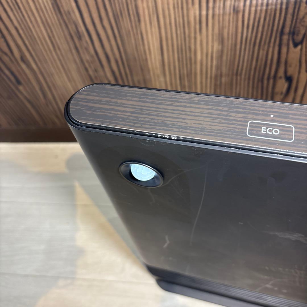 クワッズ省エネ大風量スリムパネルセラミックヒーター光る人感センサーQT424