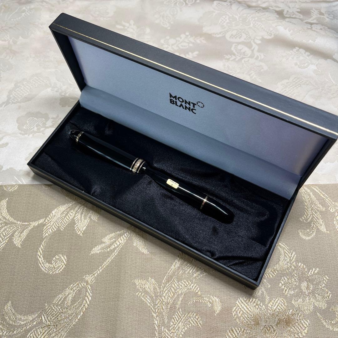Montblanc ブラック 万年筆 専用ケース付き