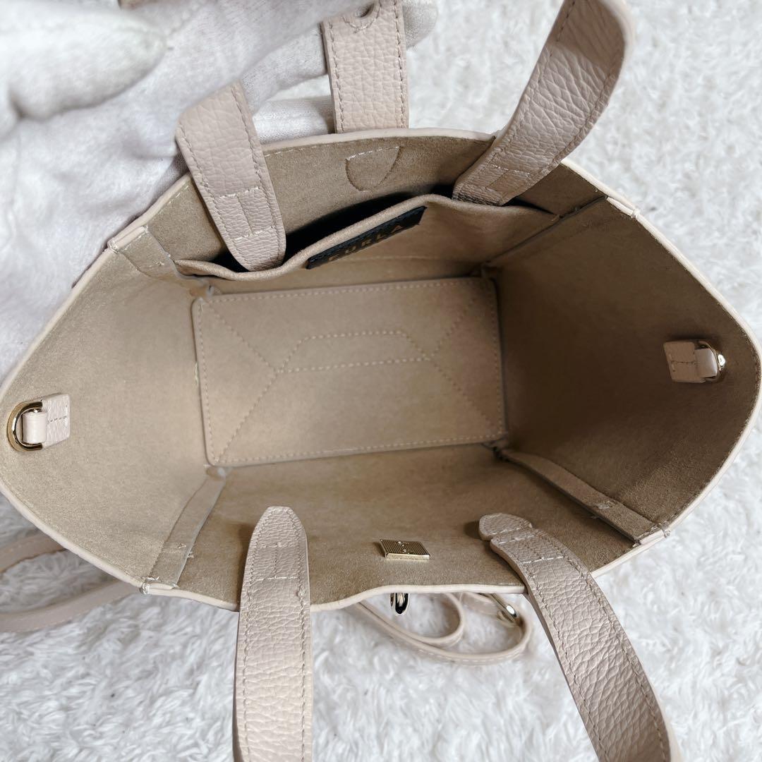 未使用級 フルラ ネット 現行 2way ベ－ジュ ハンドバッグ ミニ レザー