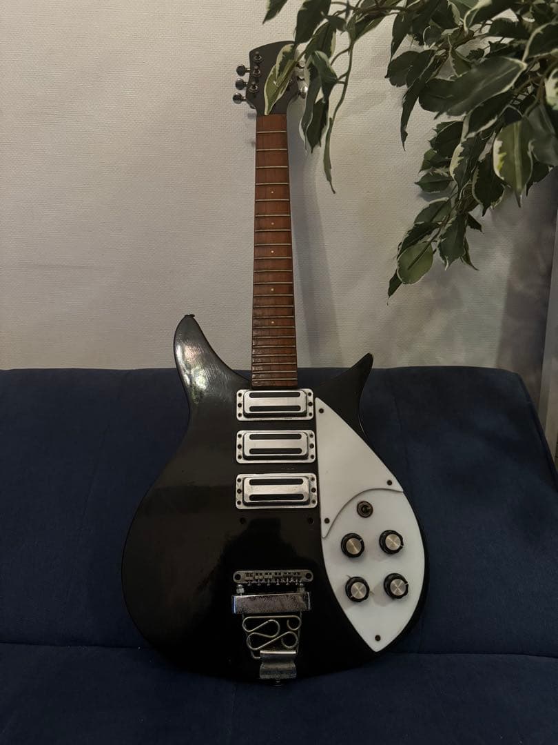 か*）様 Rickenbackerタイプ ノーブランド 中古　ジャンク