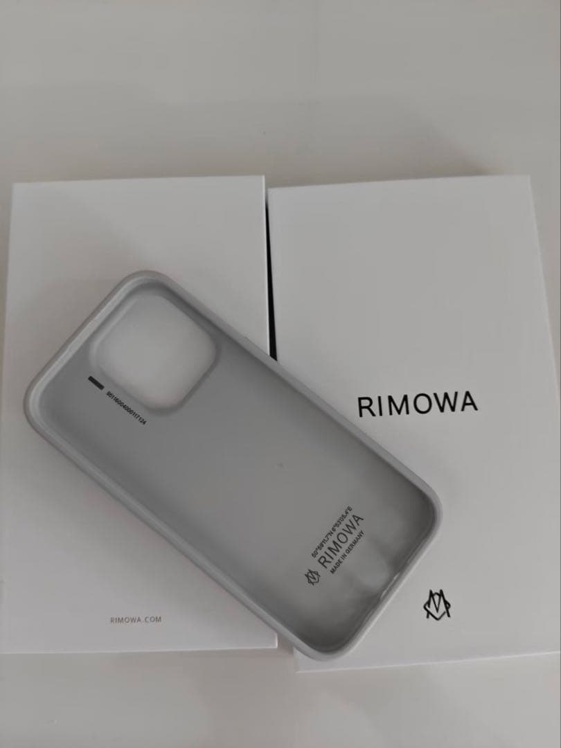 新品 RIMOWA シルバー iPhone16proケース