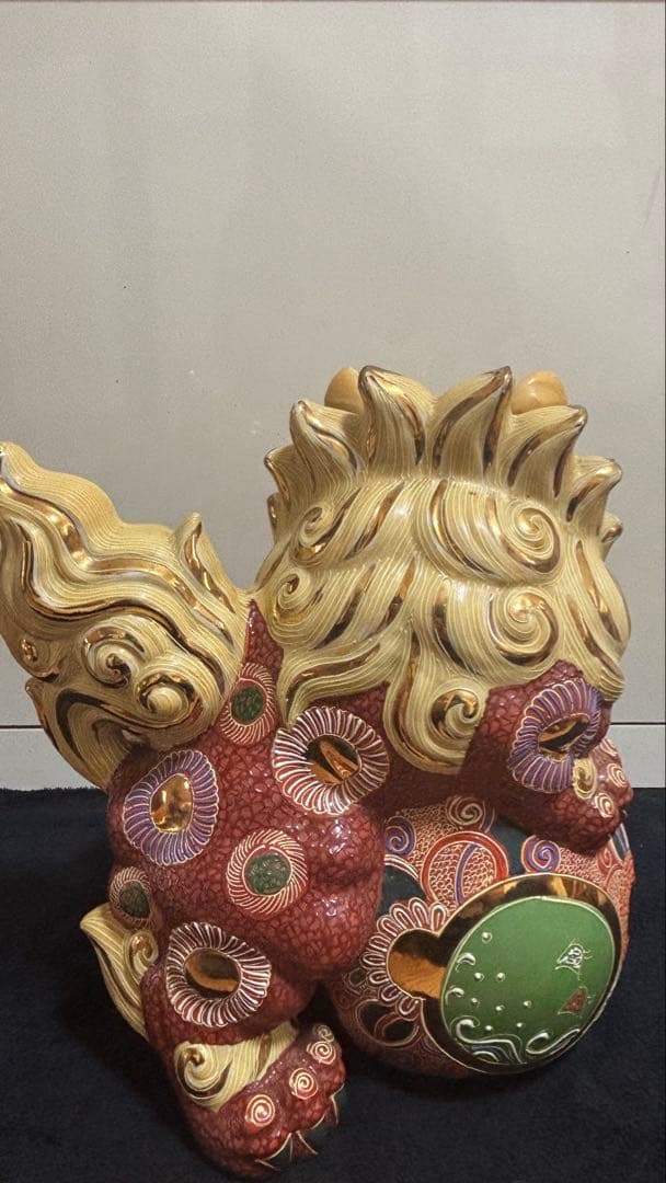 陶器製 獅子と玉の装飾品　2つ大小