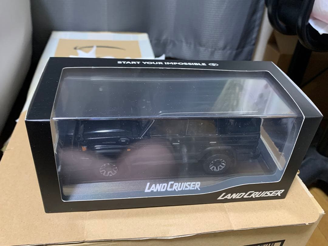 ランドクルーザー70 ミニカー ブラック