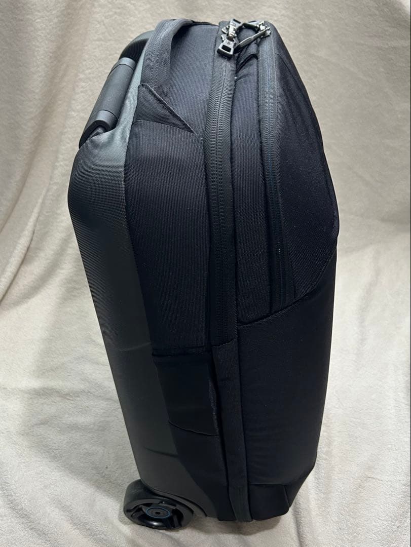 THULEスーリーThule Subterraキャリーオンラゲッジ TSR336