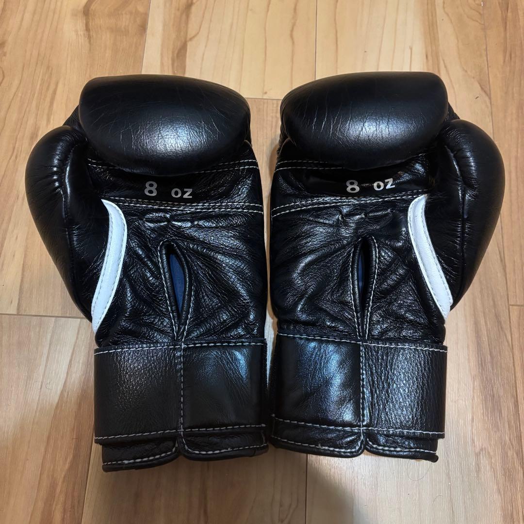 Winning ボクシンググローブ 8 oz 黒　ブラック