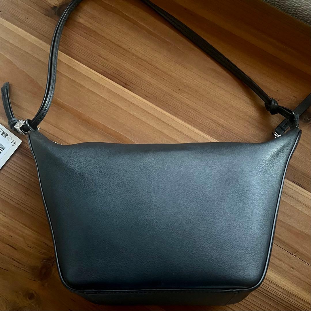 LOEWE ハンモックホーボーバッグミニブラック