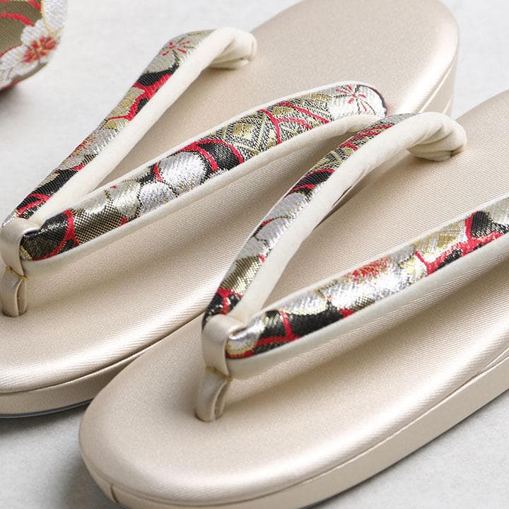 【新品】草履バッグセット　小花柄 振袖用 草履26cm(LL) 00104