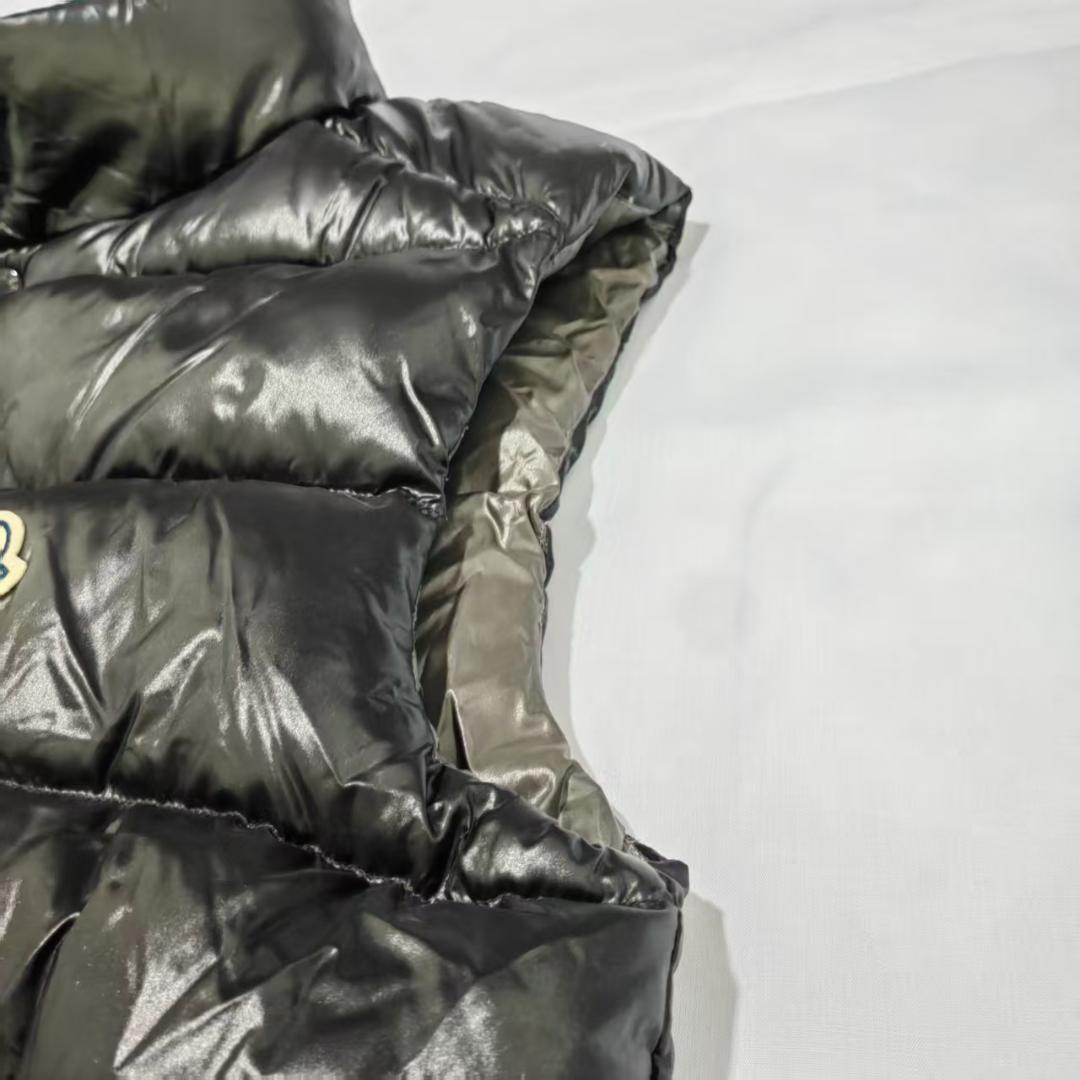 モンクレール　ダウンベスト　ワッペン　4 黒