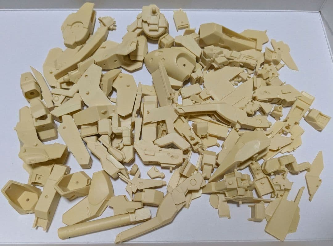 未組立 んどぱら屋　バーザムⅡ BARZAM II 1/144