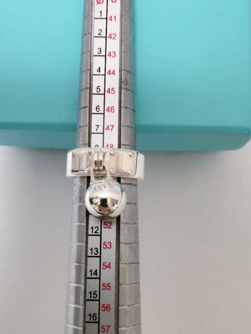 Tiffany & Co. ハードウェアボール ダングル リング