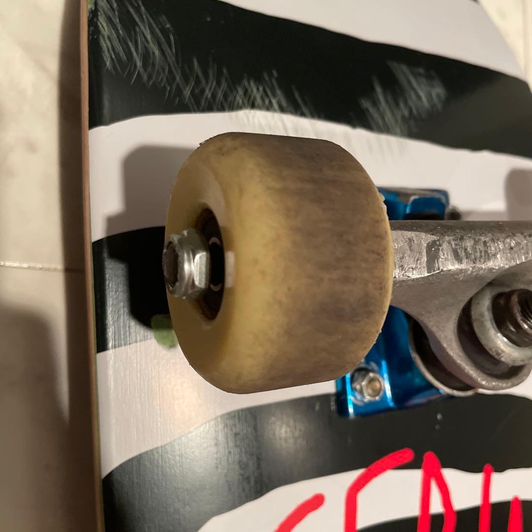 Girl ストライプデザイン スケートボード　おまけつき