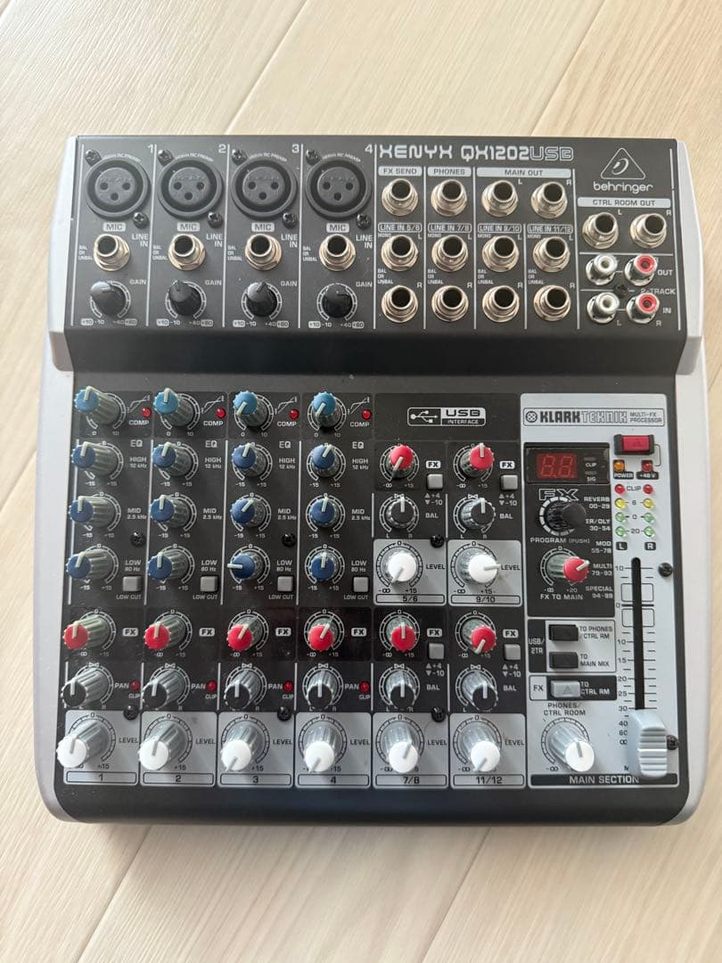 Behringer XENYX QX1202USB ミキサー