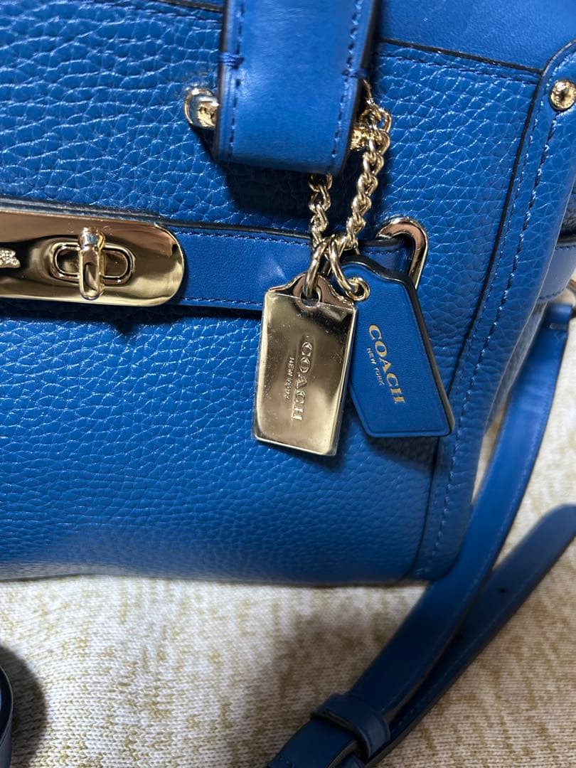 COACH 青 レザーハンドバッグ　(ほぼ未使用)