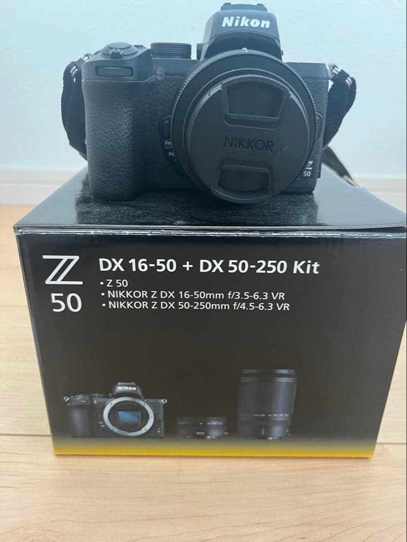 Nikon Z 50 ダブルズームキットメモリーカード付き