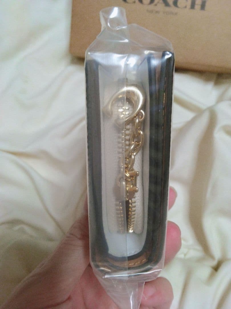 【新品】COACH コーチ 財布 2つ折り ホワイト ゴールド