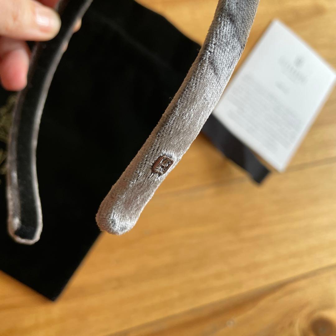 ALEXANDRE DE PARIS ヘアバンド サテン　グレー　美品