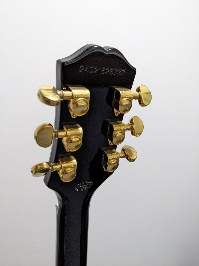 Epiphone inspired by Les Paul Custom 黒