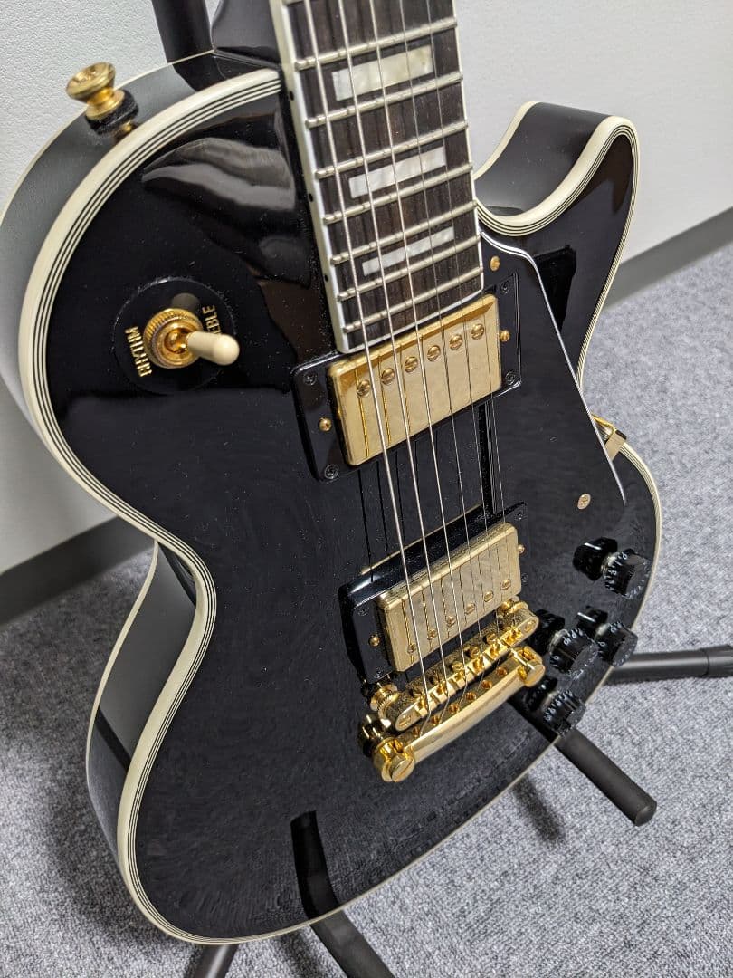 Epiphone inspired by Les Paul Custom 黒