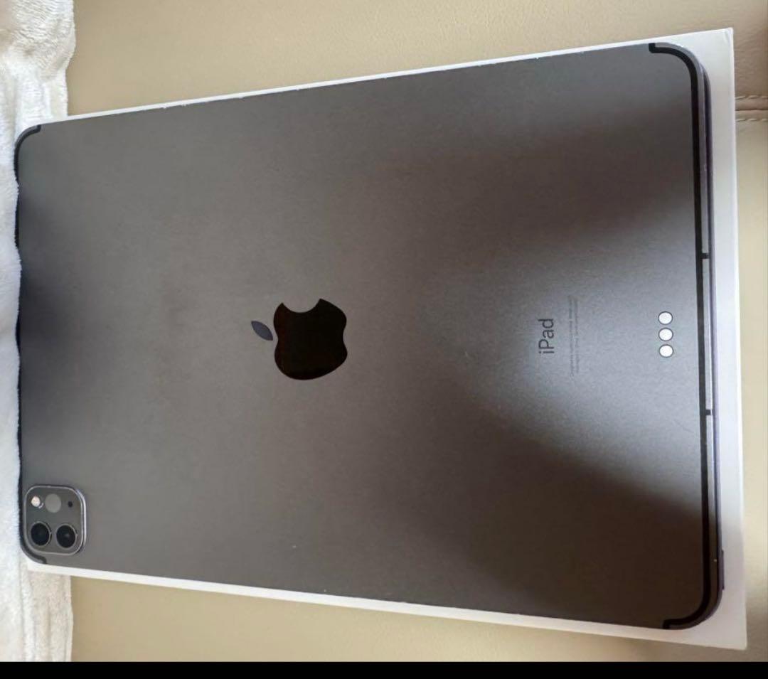 iPadPro11インチ 第三世代、2021年モデル128GB WiF