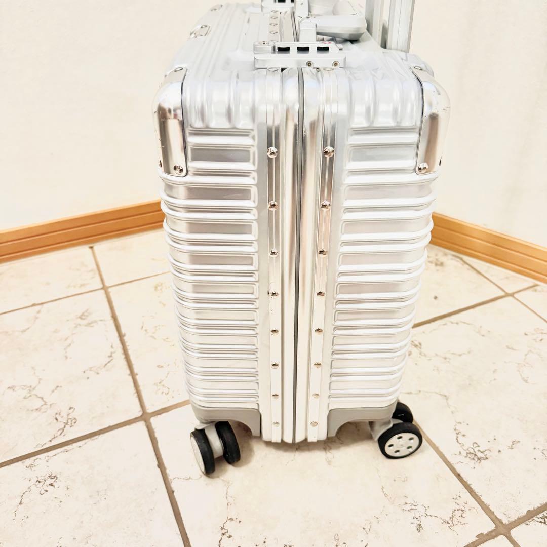 【TSAロック付】4輪キャリーケース 機内持ち込み