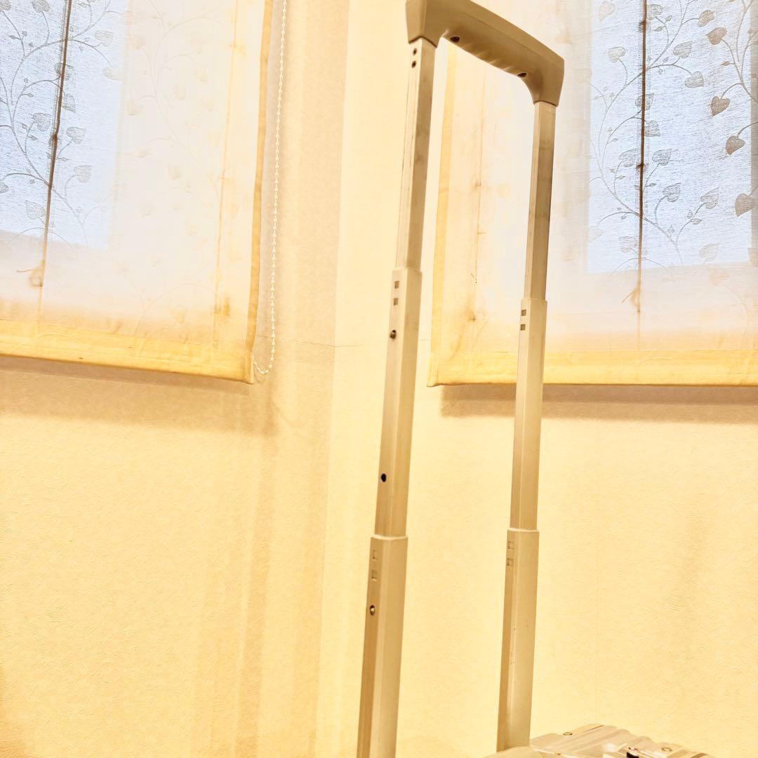 【TSAロック付】4輪キャリーケース 機内持ち込み