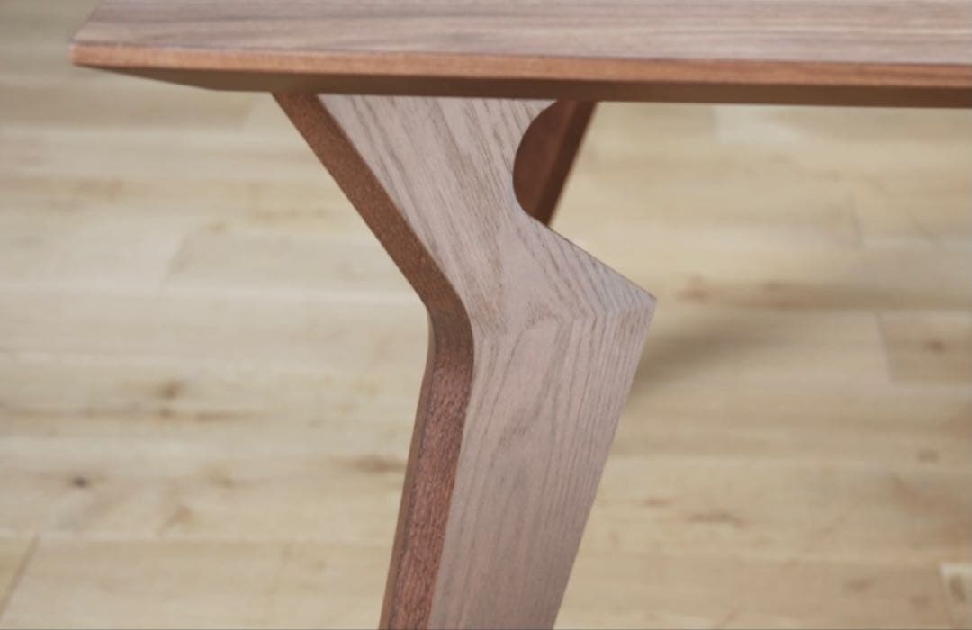 【送料無料】VORDダイニングテーブル 210㎝ ウォールナット（ブラウン）