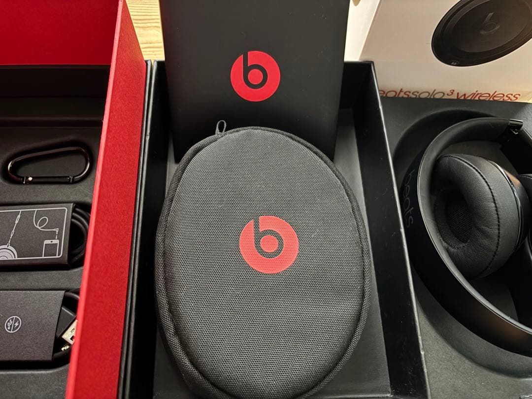 s*1様 beats solo3 wireless BLACK