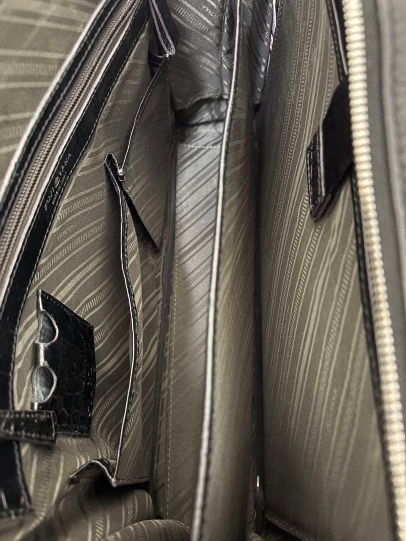 FUJITAKA ブラック レザービジネスバッグ 「やさいいため」