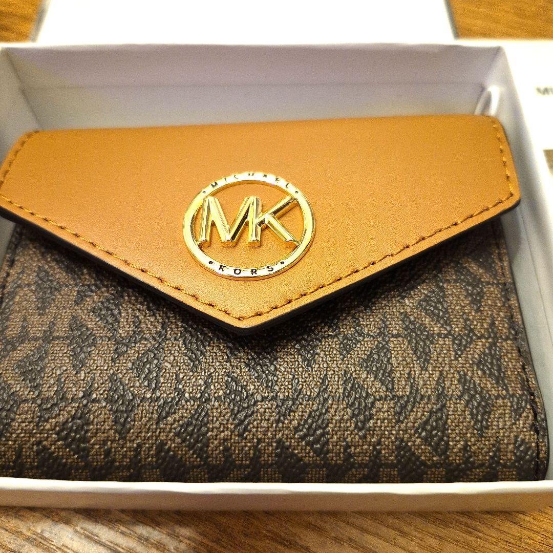 未使用、新品　　MICHAEL KORS 三つ折り財布 ブラウン