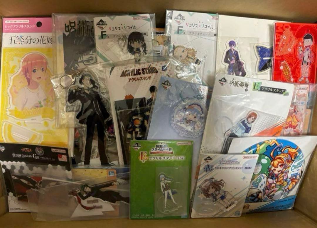アニメ キャラクターグッズ 大量 缶バッジ アクリルスタンド まとめ売り