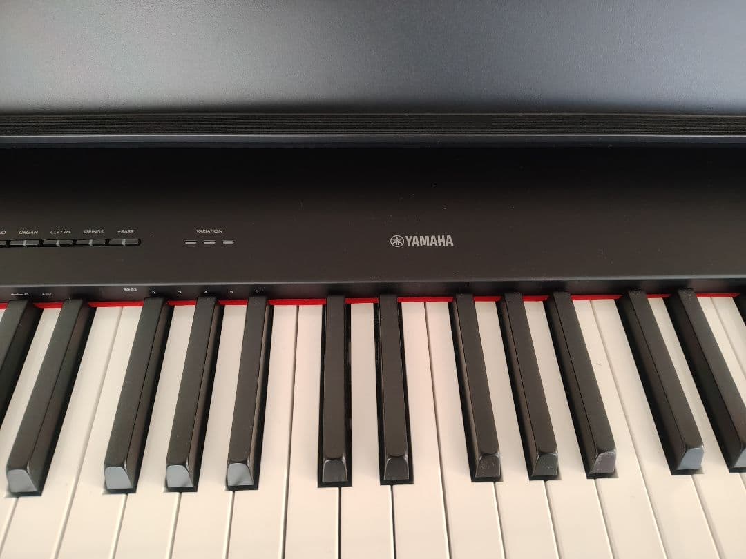 ヤマハ 電子ピアノ P-225B Pシリーズ 88鍵、純正ペダル付　極美品
