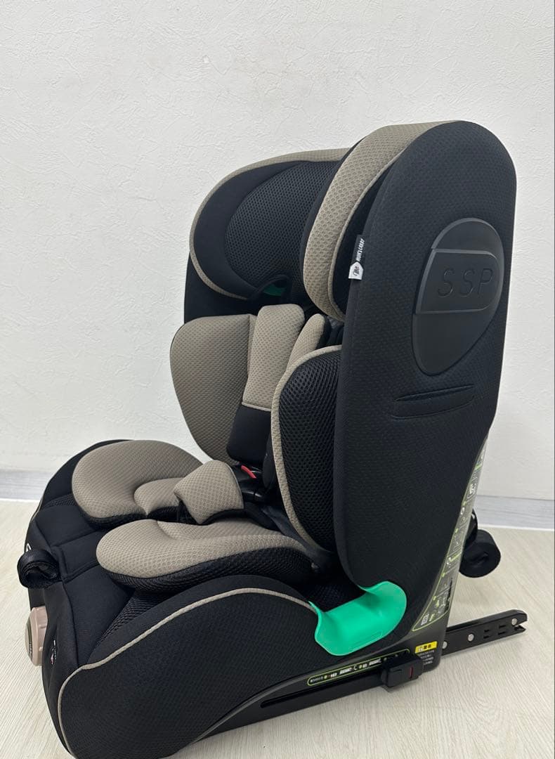 ハーネスジュニアISOFIX リクライニングR129 1-12歳