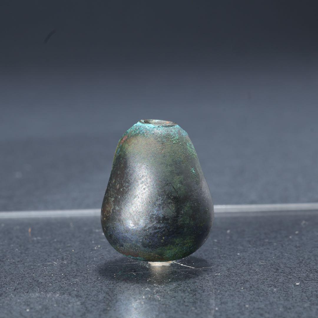 緒締め玉　達磨　提げもの　金属　黒　金工　R1642