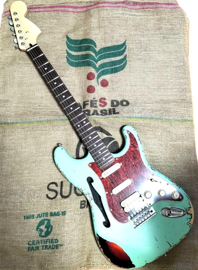 ストラトシンライン①　ハードレリックサーフグリーン　SSH　ステンレスフレット