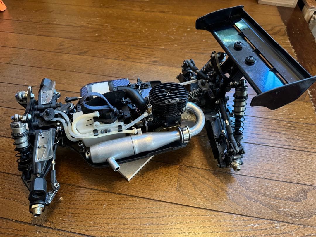 SWORKz S35-4 1/8 バギー エンジン付き