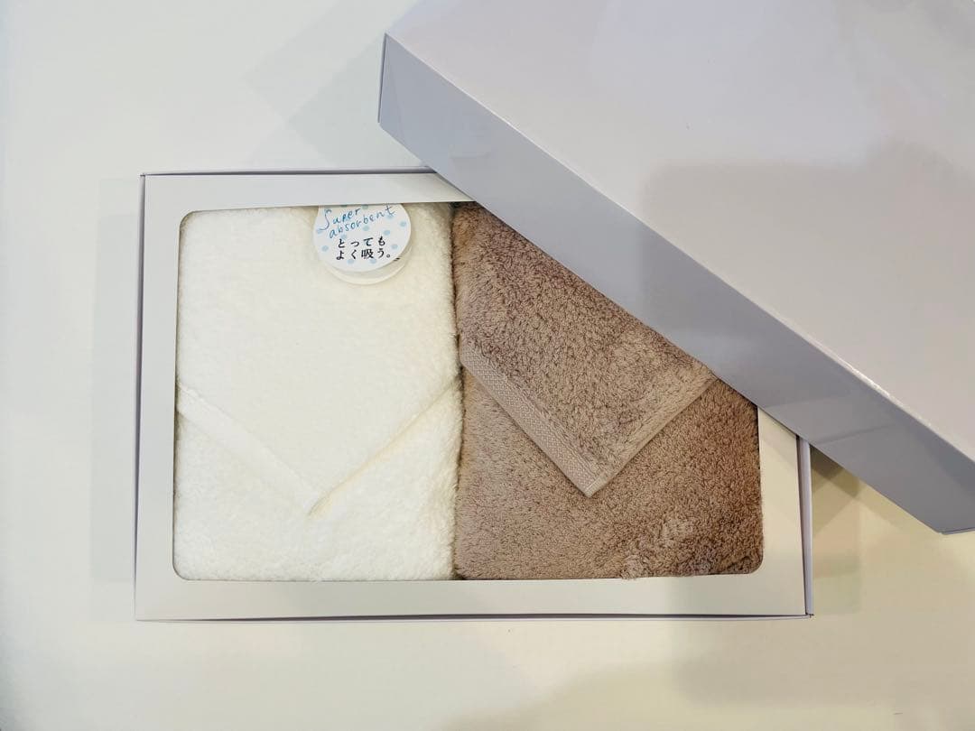 【箱付き新品未使用】UCHINO　ウチノ　とってもよく吸うバスタオル　白ベージュ