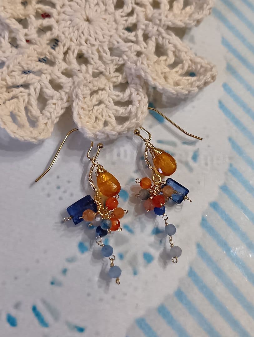 495/14kgfラピスラズリと青系小粒チャーム他