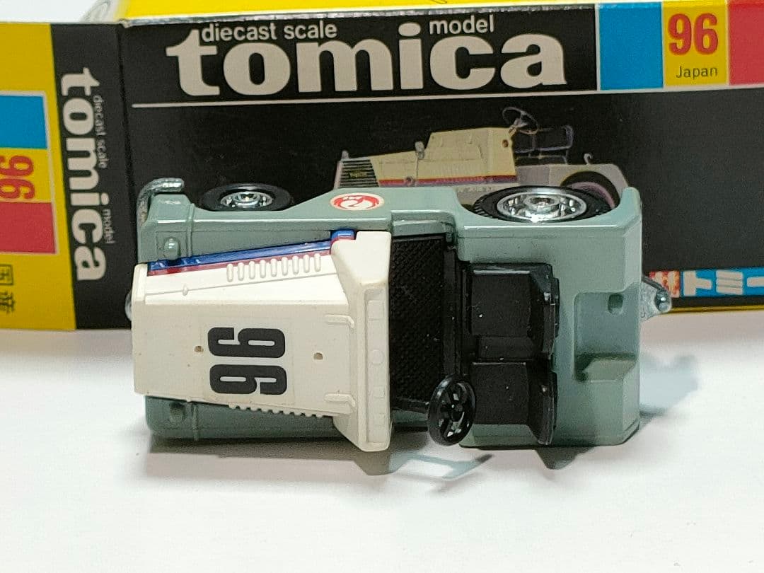 黒箱トミカ96 JAL日本航空コンテナ牽引車+100 JAL日本航空コンテナ