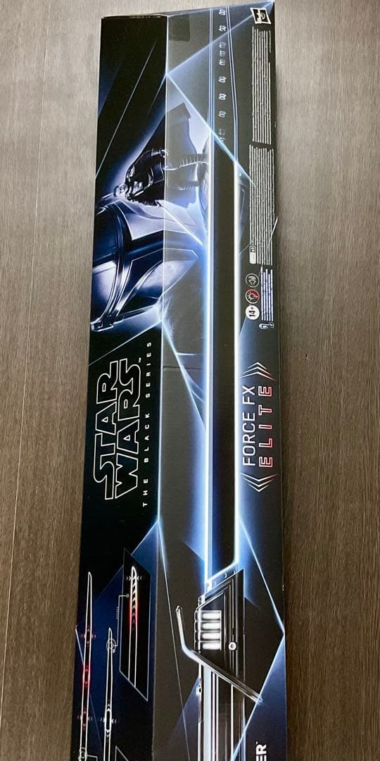 新品　スターウォーズ　マンダロリアン ダークセーバーフォースFXライトセーバー