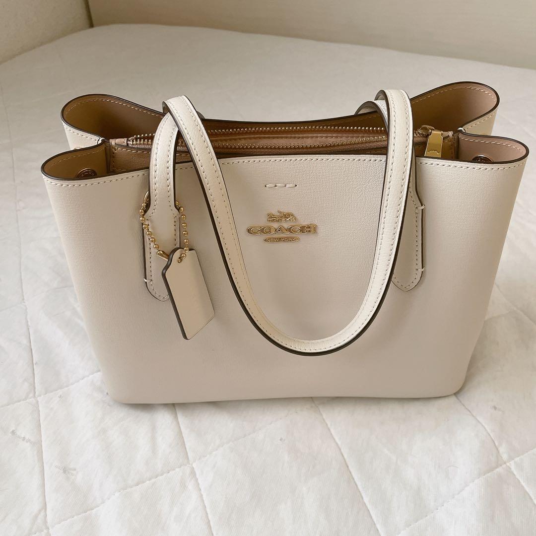 COACH ショルダーバッグ ホワイト 中型
