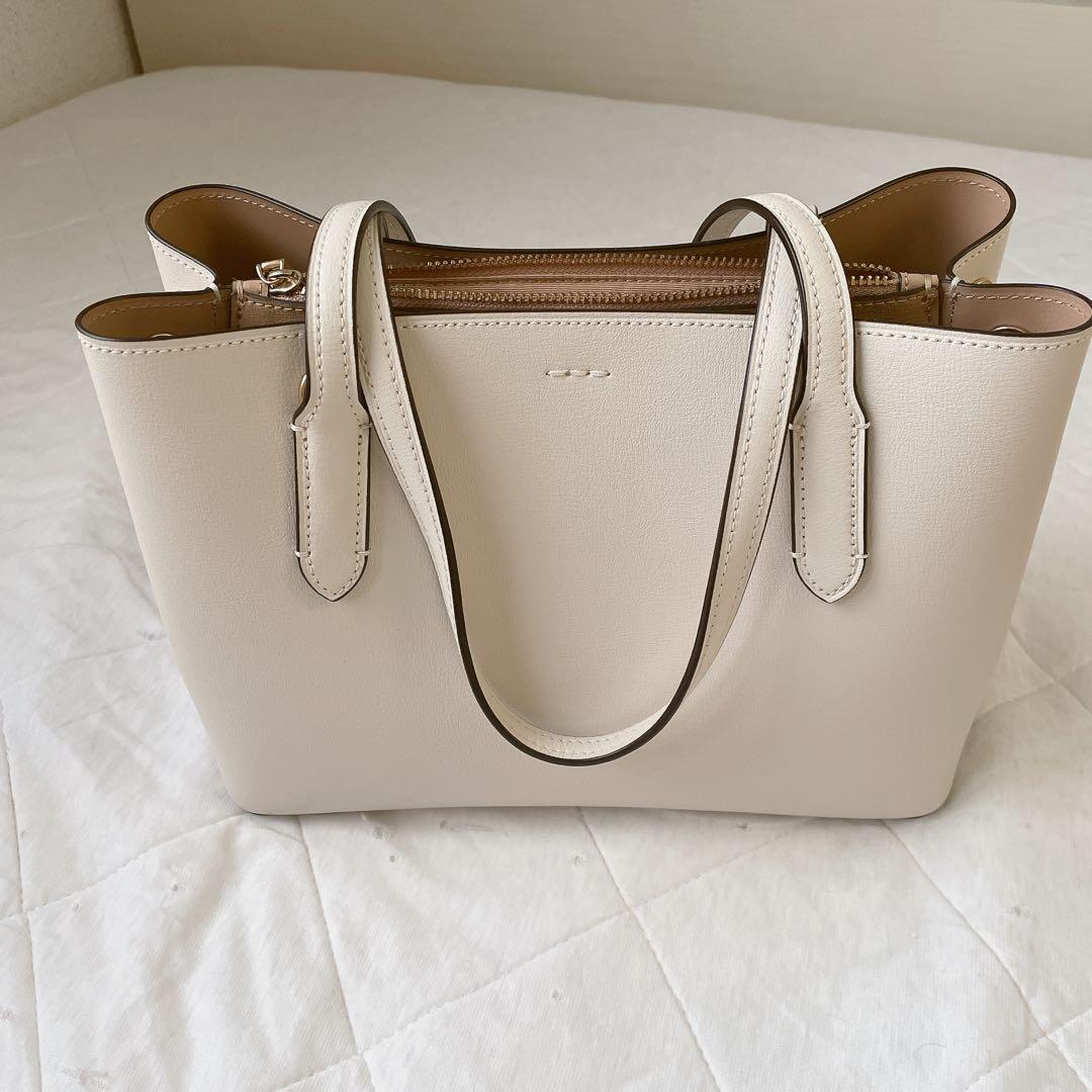 COACH ショルダーバッグ ホワイト 中型